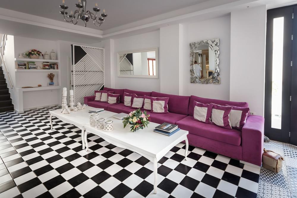 Mar N Mar Crown Hotel-Suites Kamári Dış mekan fotoğraf