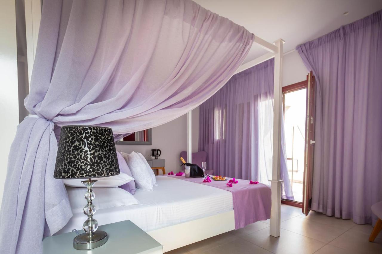 Mar N Mar Crown Hotel-Suites Kamári Dış mekan fotoğraf
